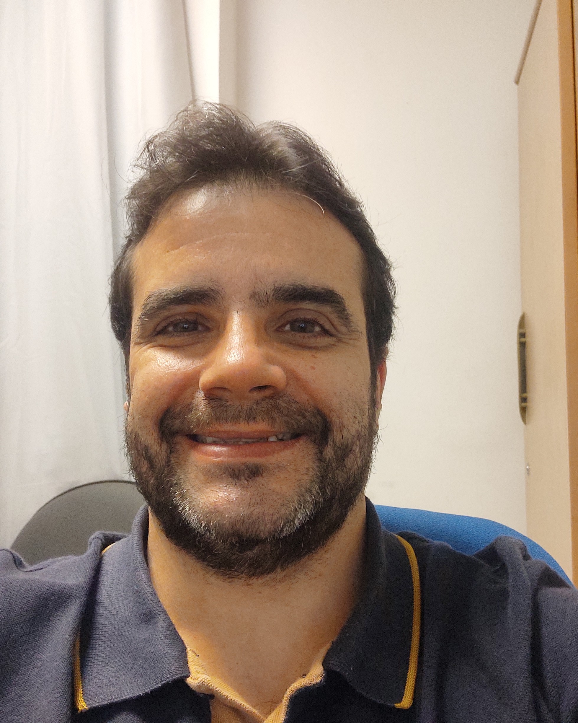 Dr. Rogério Navarro Correia de Siqueira